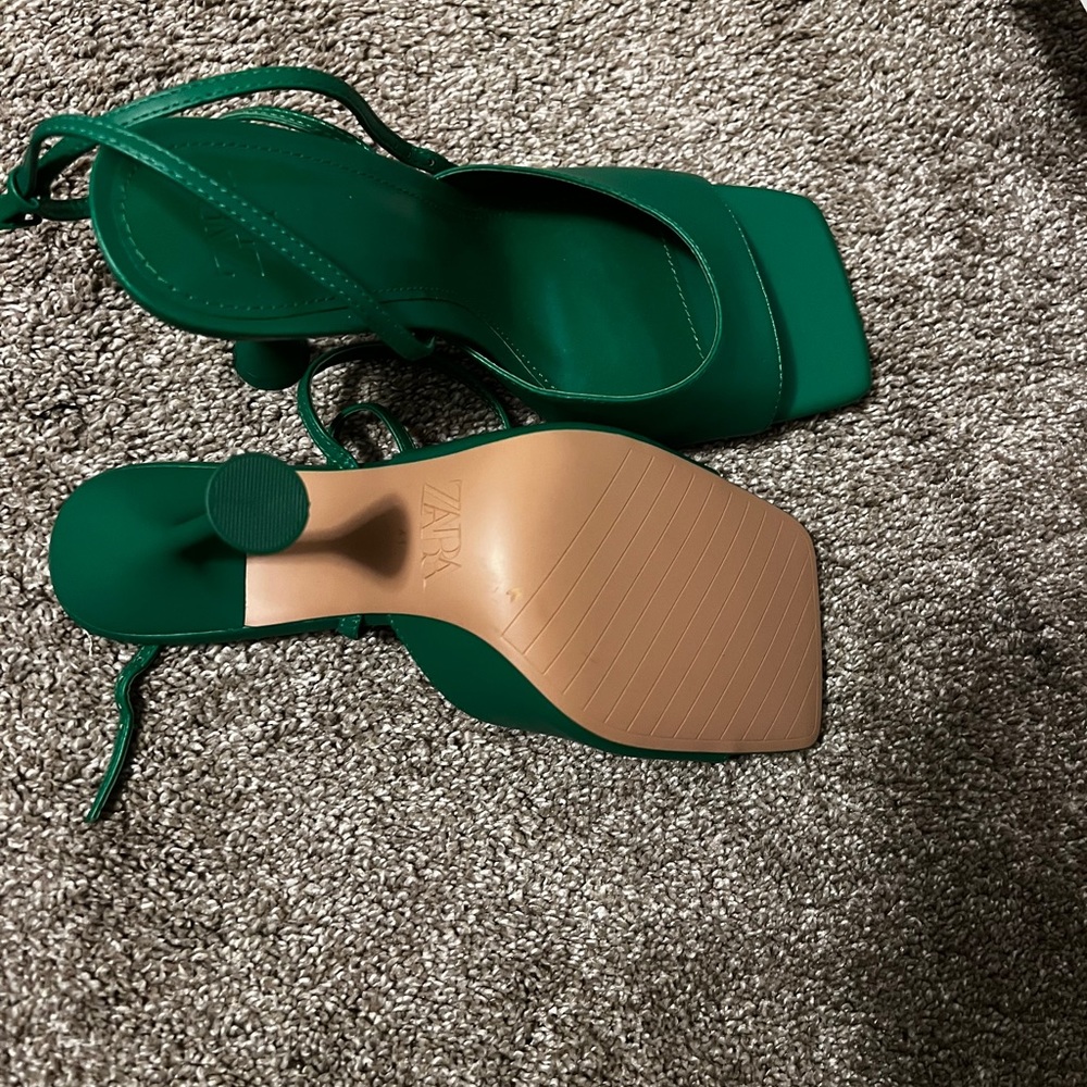 Never been worn Zara heels